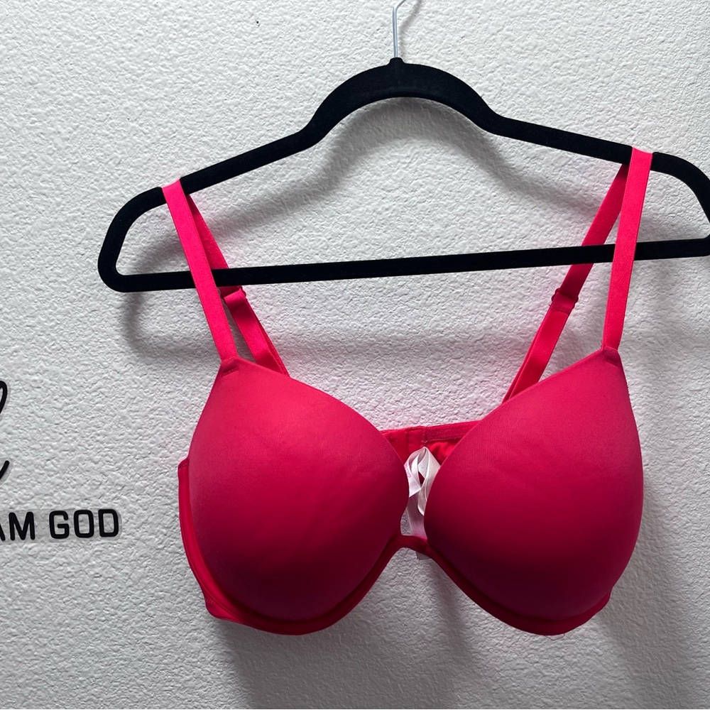 PINK Victoria's Secret Vibrant Pink Bra